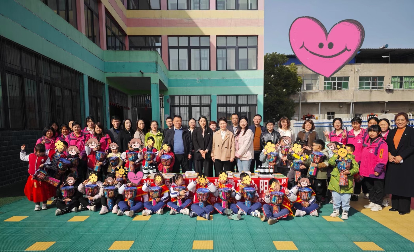 襄阳市妇幼保健院党员志愿者走进龙王镇白集幼儿园  ——捐赠非洲鼓  播下音乐梦